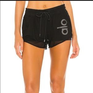 Alo Ambience Short in black